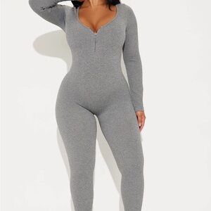 Ribbed Long Sleeve Zip-Front Jumpsuit in Gray
